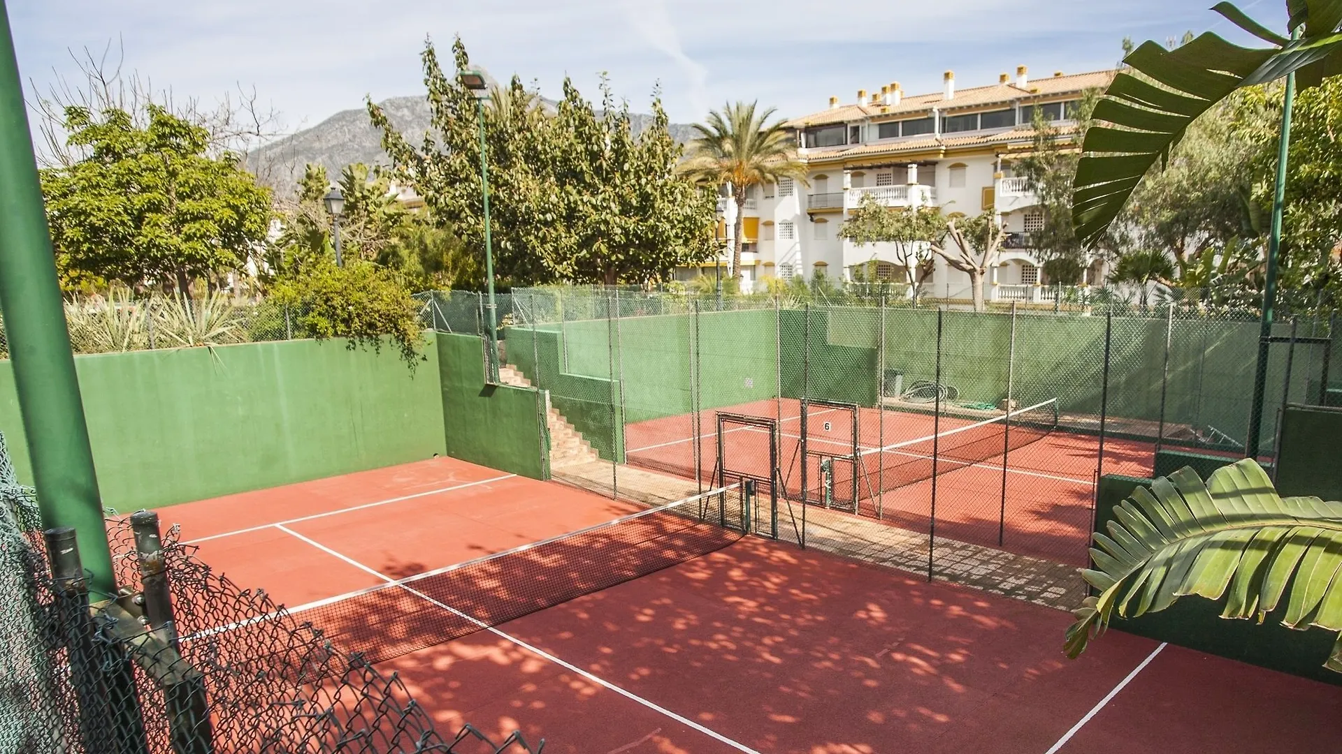 Dama De Noche Penthouse Apartment Marbella
